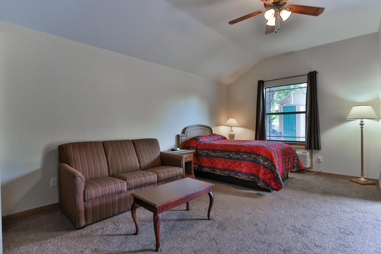 Brush Country Lodge Pleasanton Luaran gambar